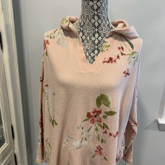 Chaps Peach colored Hooded Waffle Fabric Texture Hoodie with Floral Design. - Picture 4 of 12